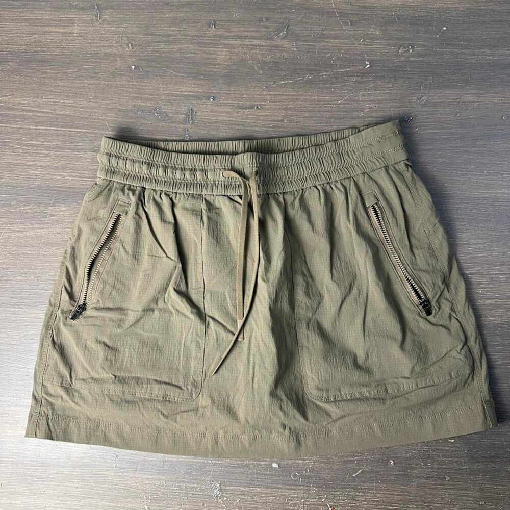 Athleta Women's Khaki and Green Skirt